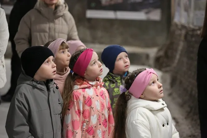 RazomUA - In Irpin, children are taught gratitude: a visit to the "Kazka" kindergarten that instills respect for defenders