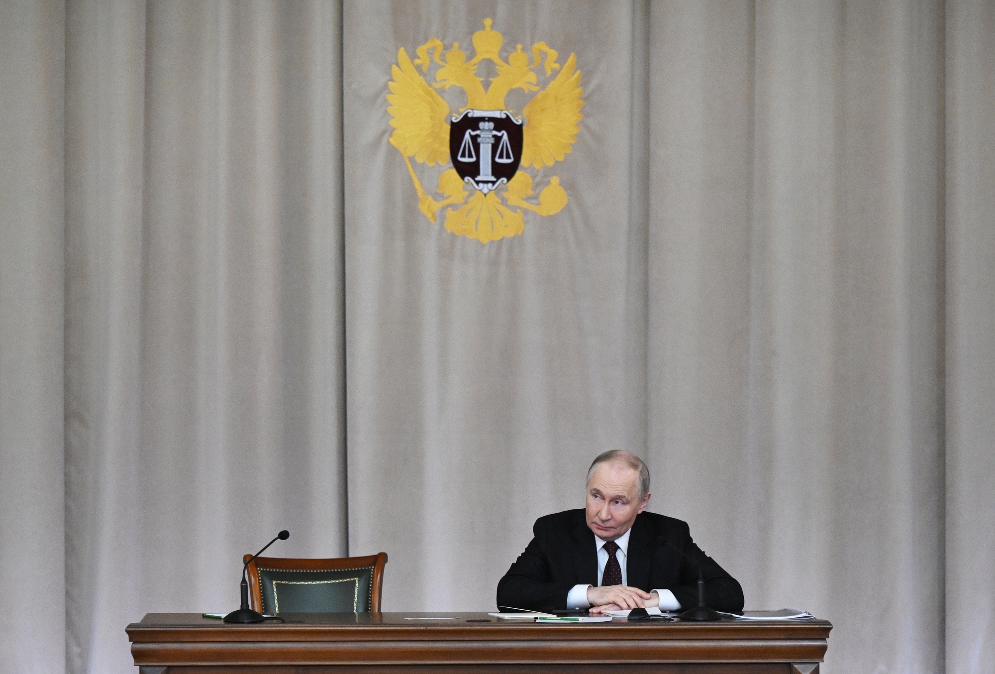 RazomUA - The Guardian: решение Путина о полномасштабном вторжении созрело в начале 2020 года