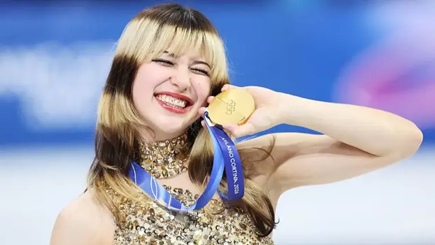 RazomUA - Drama After Triumph: Alysa Liu Damaged an Olympic Medal — What the Incident Shows