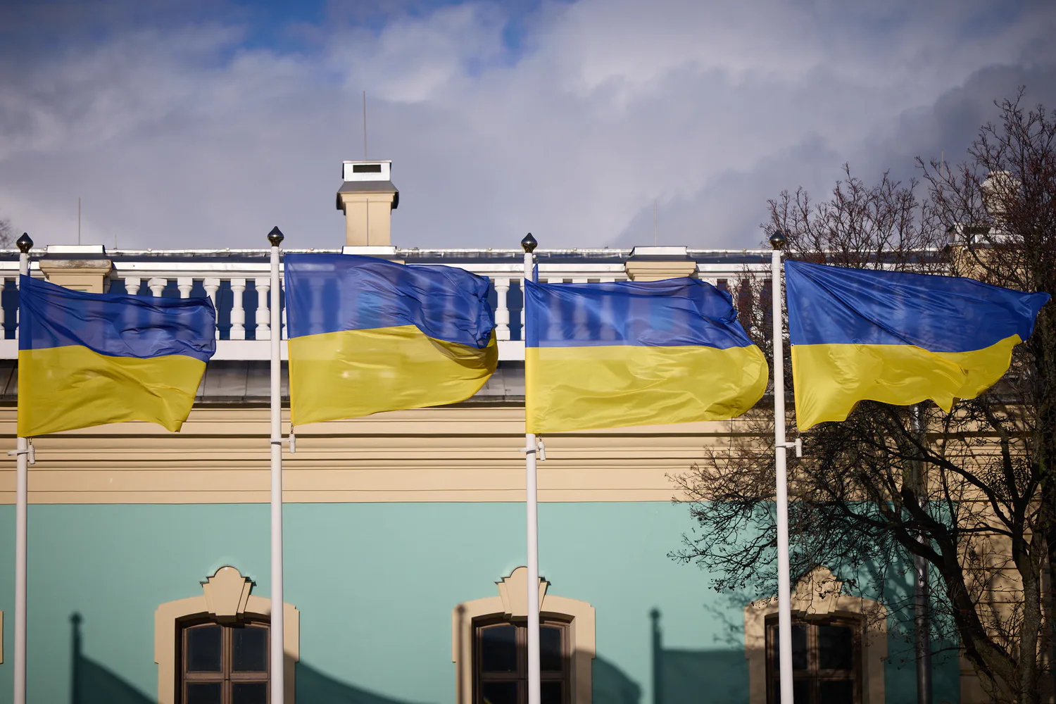 RazomUA - 54 мільярди — це стеля, а не середнє: що насправді видно в прогнозі МВФ для України