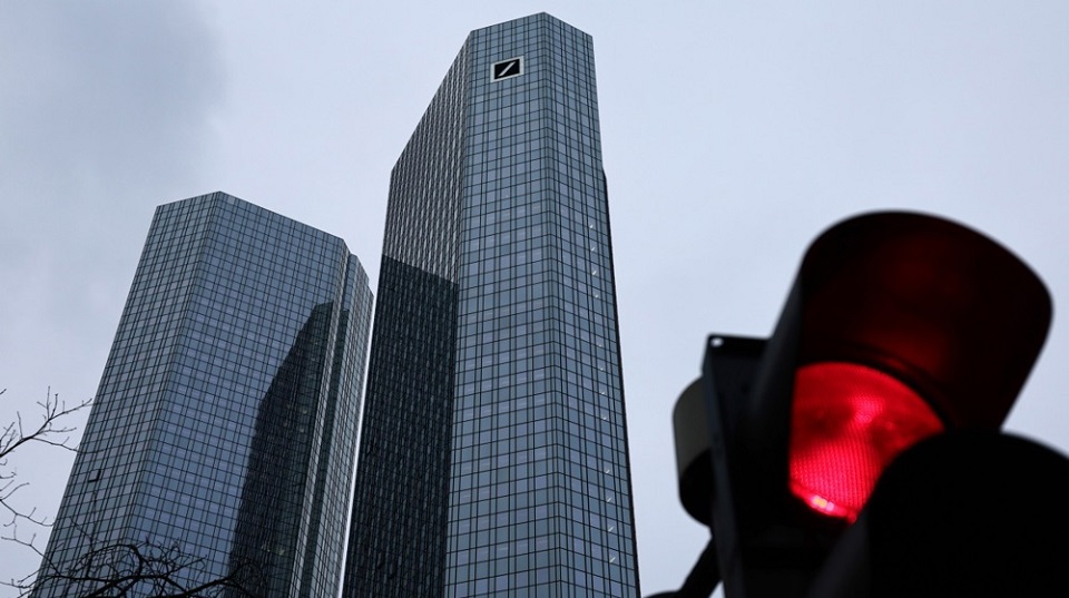 RazomUA - Deutsche Bank і Apple заплатили штраф за одного й того ж одержувача — і це не збіг