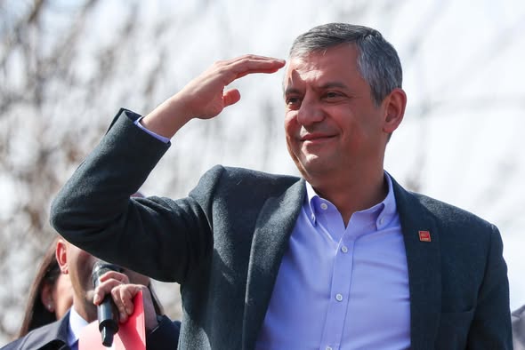 RazomUA - Türkei leitet Verfahren gegen den Oppositionsführer wegen Äußerungen bei einer Kundgebung ein — bereits der zweite prominente Oppositionspolitiker innerhalb eines Jahres unter Druck