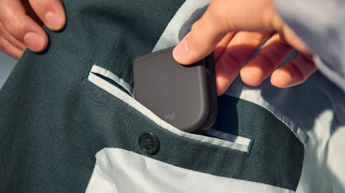 RazomUA - Logitech a créé une souris qui se plie comme un téléphone pliable — et ce n'est pas qu'un coup marketing