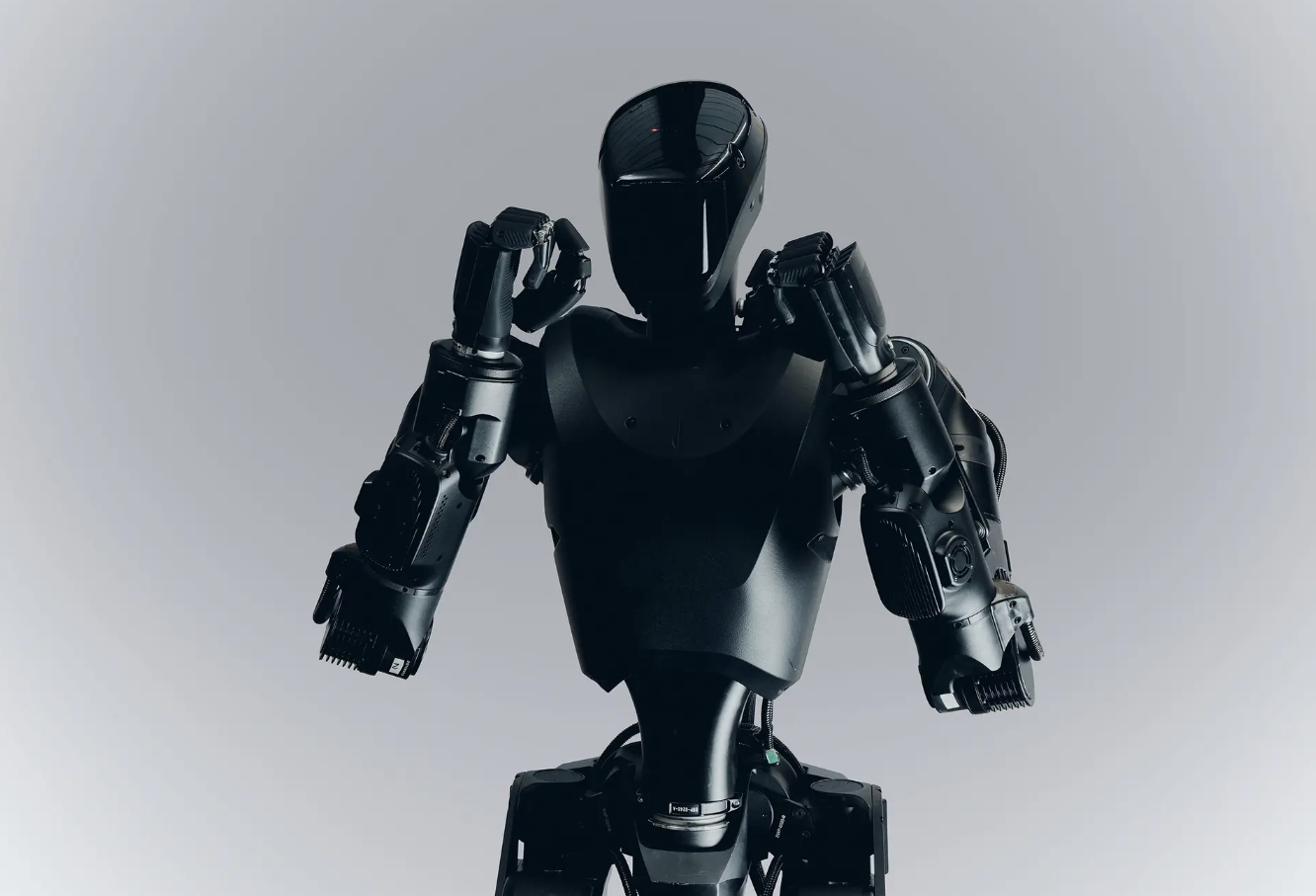 RazomUA - Phantom MK-1 for the front: what the transfer of humanoid robots to Ukraine means