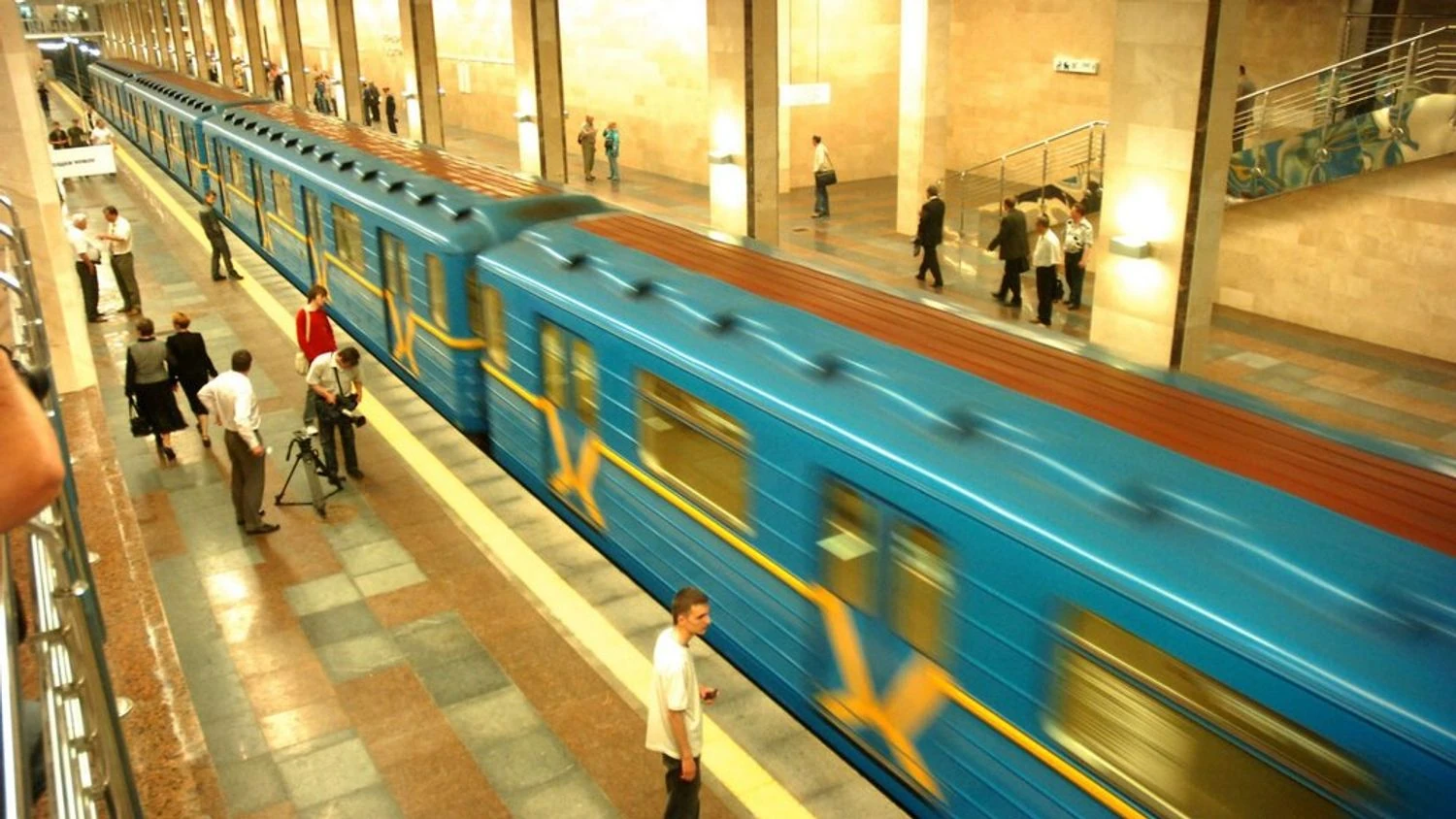 RazomUA - Київський метрополітен змінює графік 1–2 січня: оптимізація під святковий попит