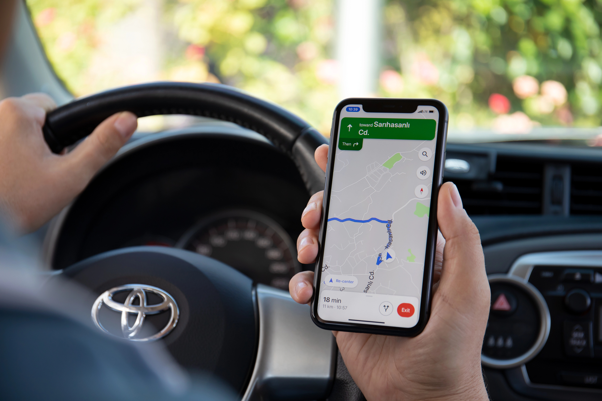 RazomUA - Google Maps: Ask Maps на базе Gemini и Immersive Navigation — какие практические изменения для поиска и движения