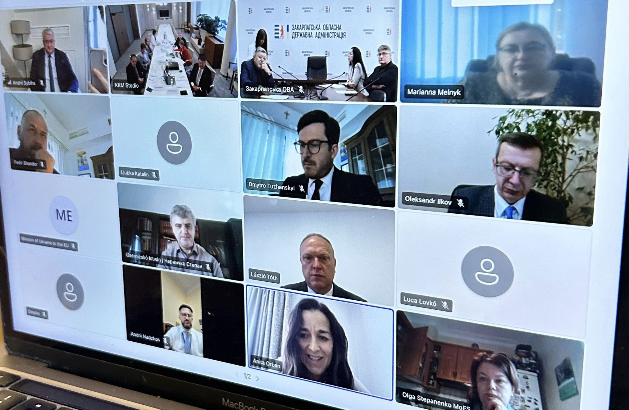 RazomUA - Будапешт без Орбана: чому саме зараз Київ і Угорщина відкрили двері одне одному