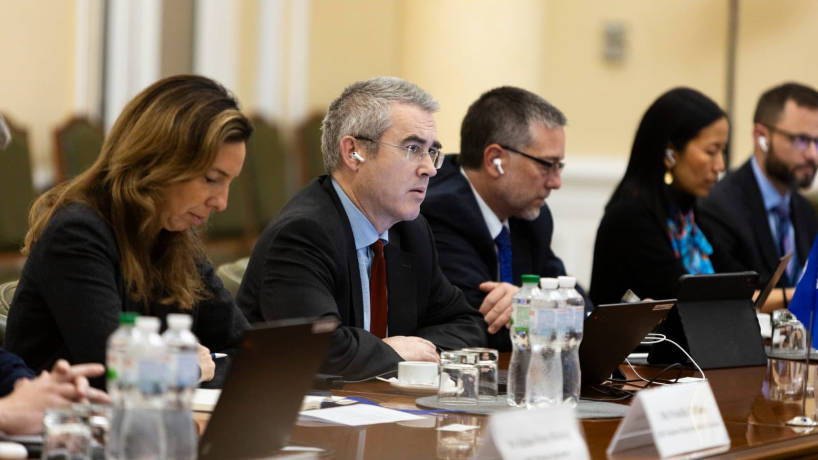 RazomUA - МВФ предупреждает: парламентский паралич ставит под угрозу транши и бюджет