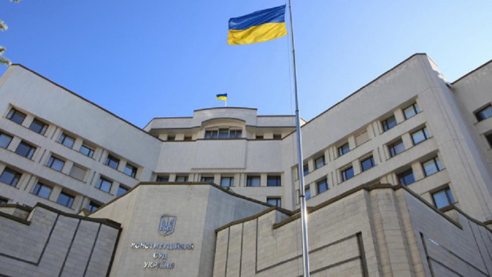 RazomUA - Воєнний стан не скасовує подовжену відпустку: КСУ визнав неконституційними норми, які дозволяли роботодавцям не платити вразливим працівникам