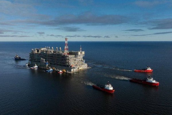 RazomUA - Один ледокол на всю зиму: как Россия обходит санкции Arctic LNG 2 и что это означает для энергетической безопасности