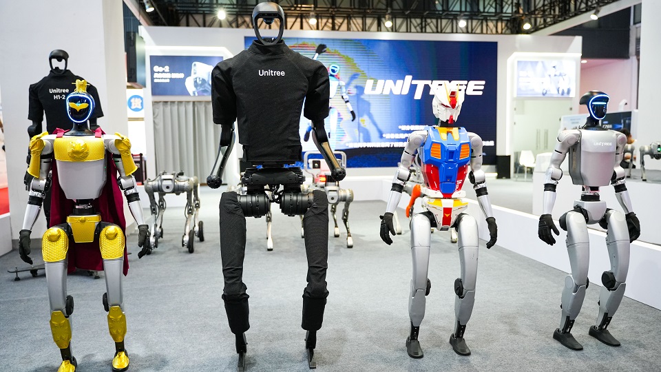 RazomUA - Unitree se lance en IPO à 9 milliards de dollars : pourquoi le robot-chien est plus important que l'humanoïde