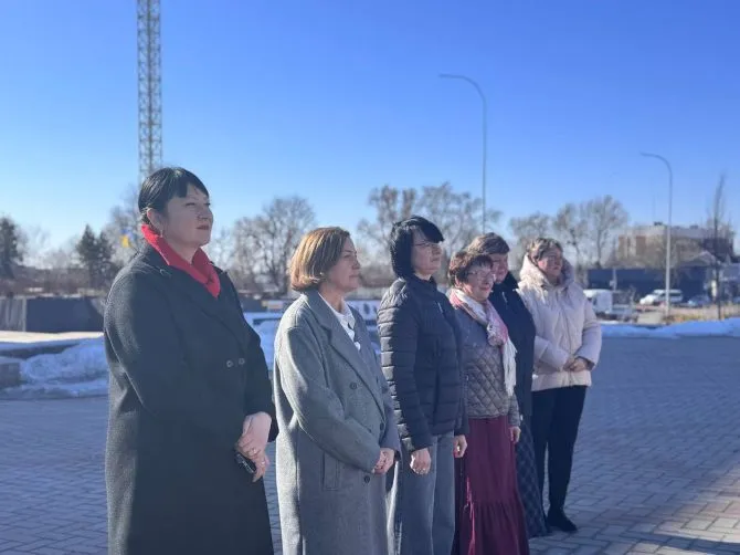 RazomUA - Borodianka pays tribute to Shevchenko: a damaged monument as a marker of the community’s recovery