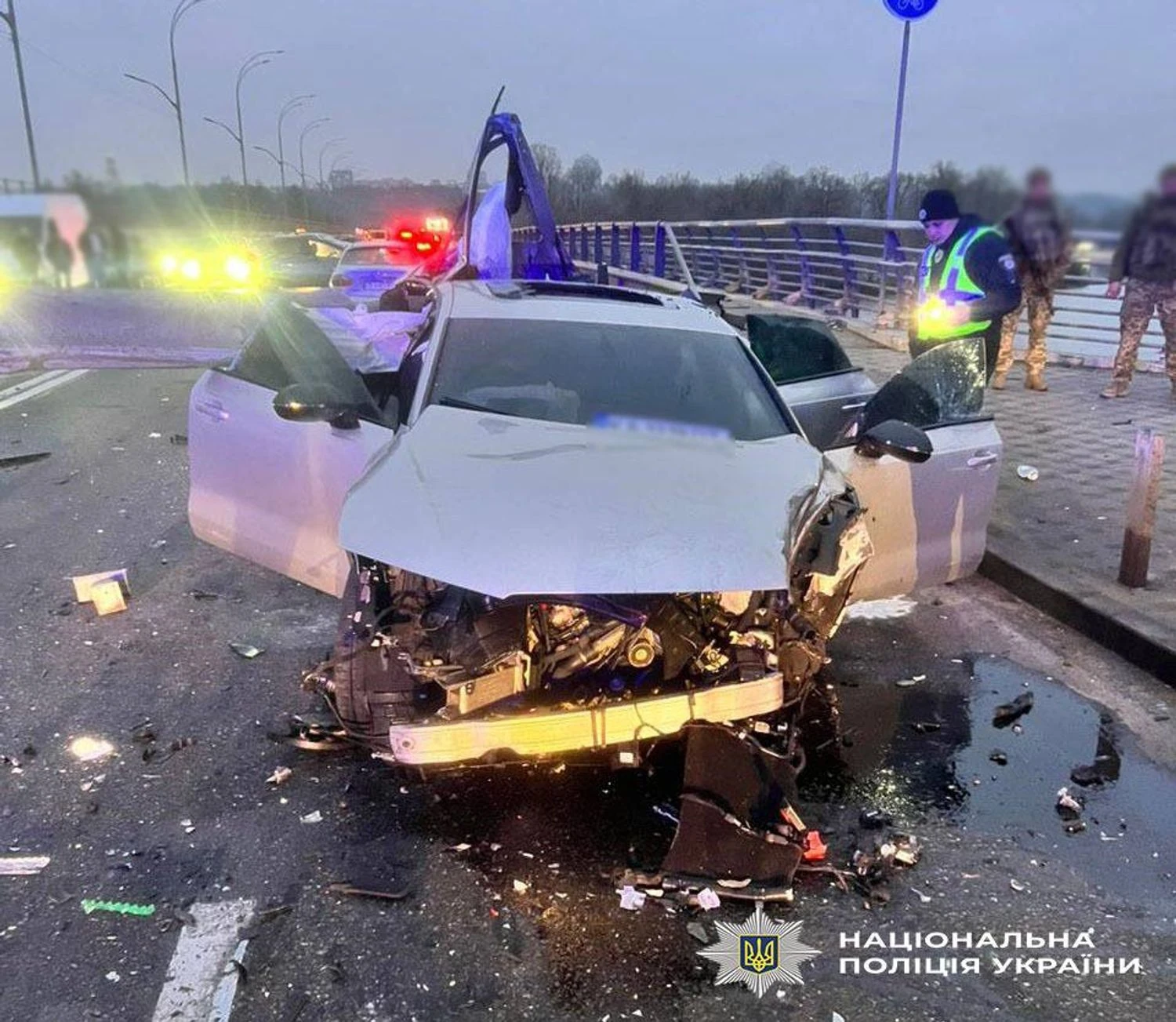 RazomUA - Auf dem Brovarskyj-Prospekt in Kiew: fünf Verletzte, Verkehr gesperrt