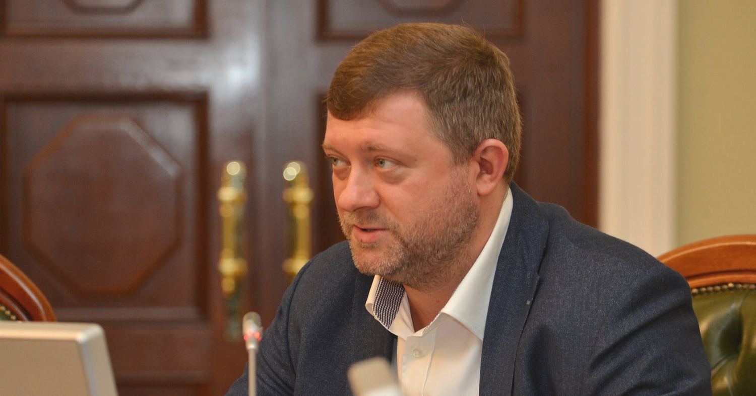 RazomUA - Oleksandr Korniienko hat „Sluha Narodu“ übernommen: Was das für die Partei und ihre Wahlchancen bedeutet