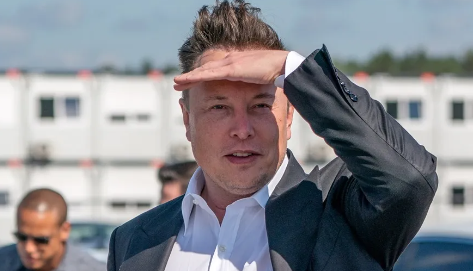 RazomUA - Маск переключает SpaceX с Марса на Луну — скорее путь к городу или тактика для инвестиций?