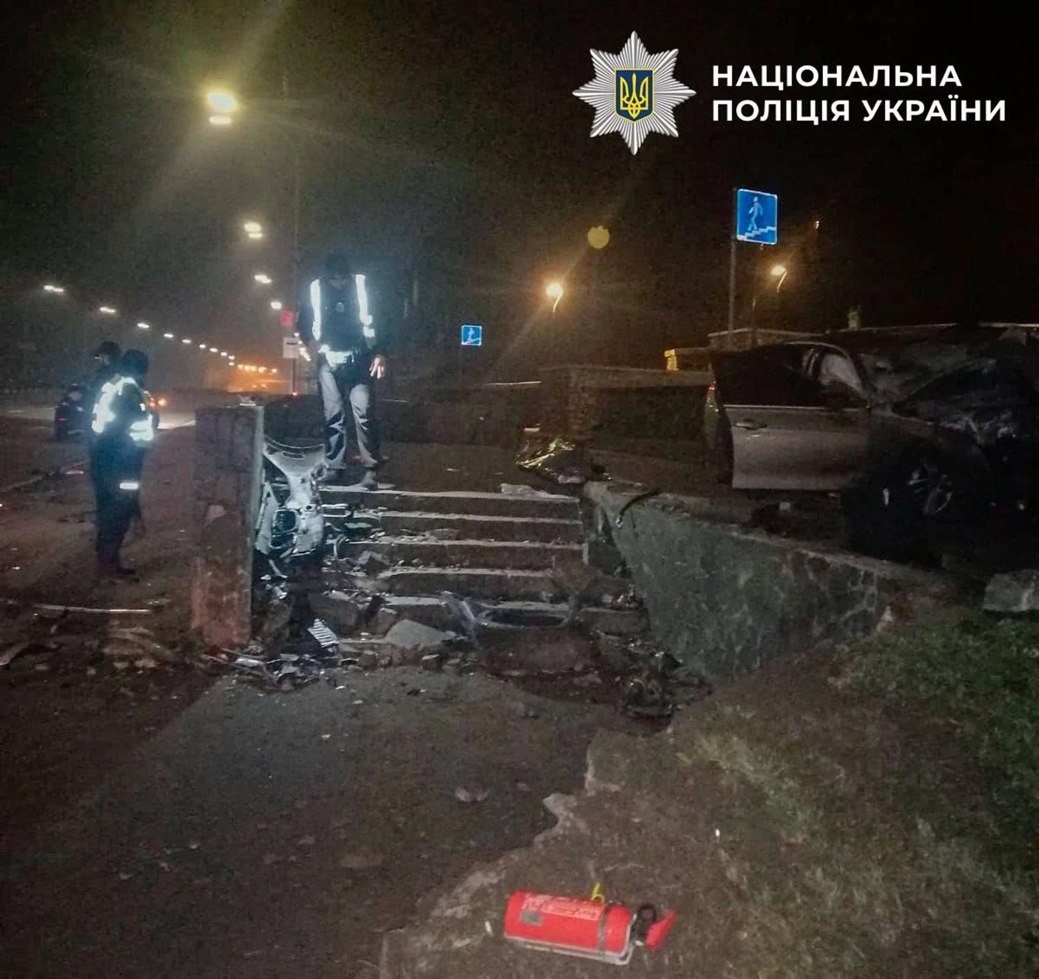 RazomUA - 18-jähriger BMW-Fahrer kommt nach Zusammenstoß mit Brüstung in Kiew ums Leben