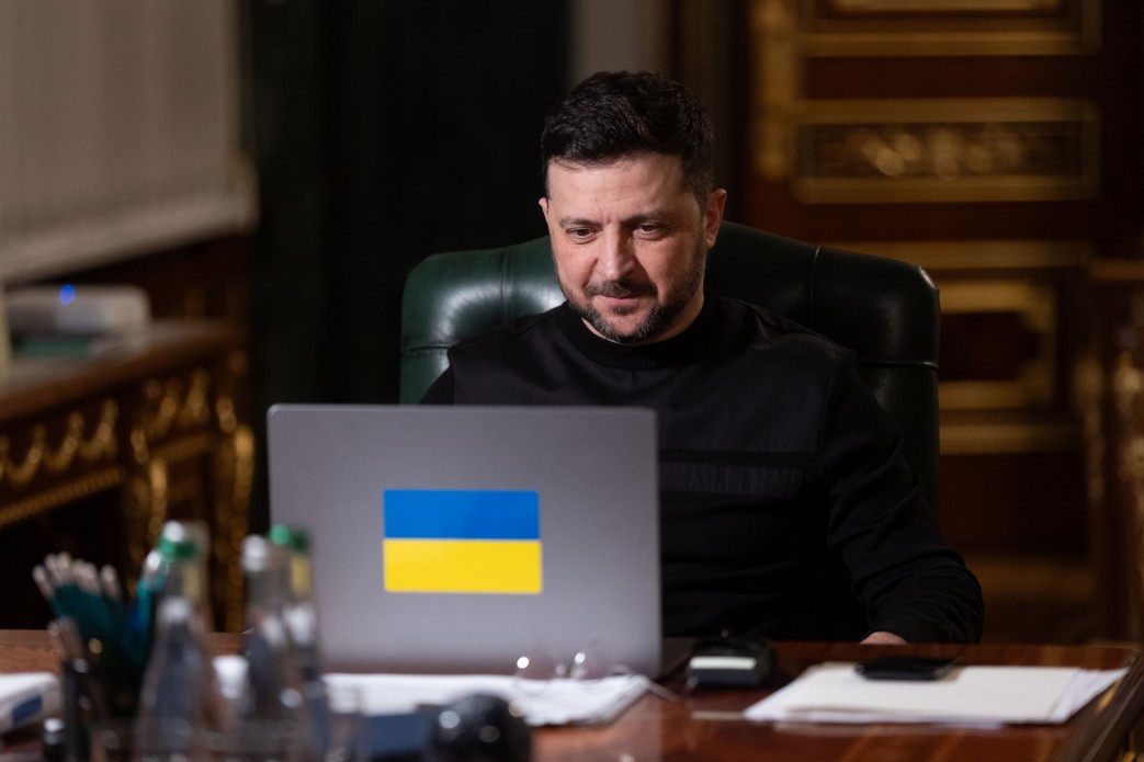 RazomUA - Говорить с агрессором — уже компромисс: что означает позиция Зеленского для мира и безопасности
