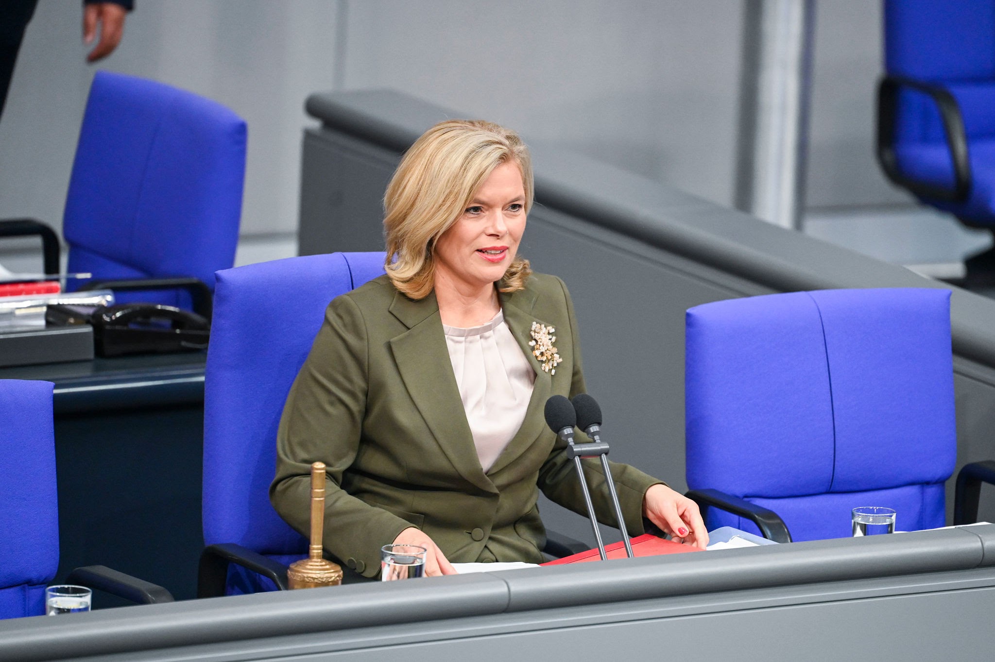 RazomUA - Президент Бундестагу Юлія Клёкнер назвала країну "борделем Європи" і вимагає заборони купівлі сексу