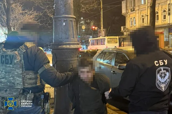 RazomUA - Un agent du Service national des gardes-frontières arrêté pour avoir guidé des frappes contre Odessa — soupçonné de haute trahison