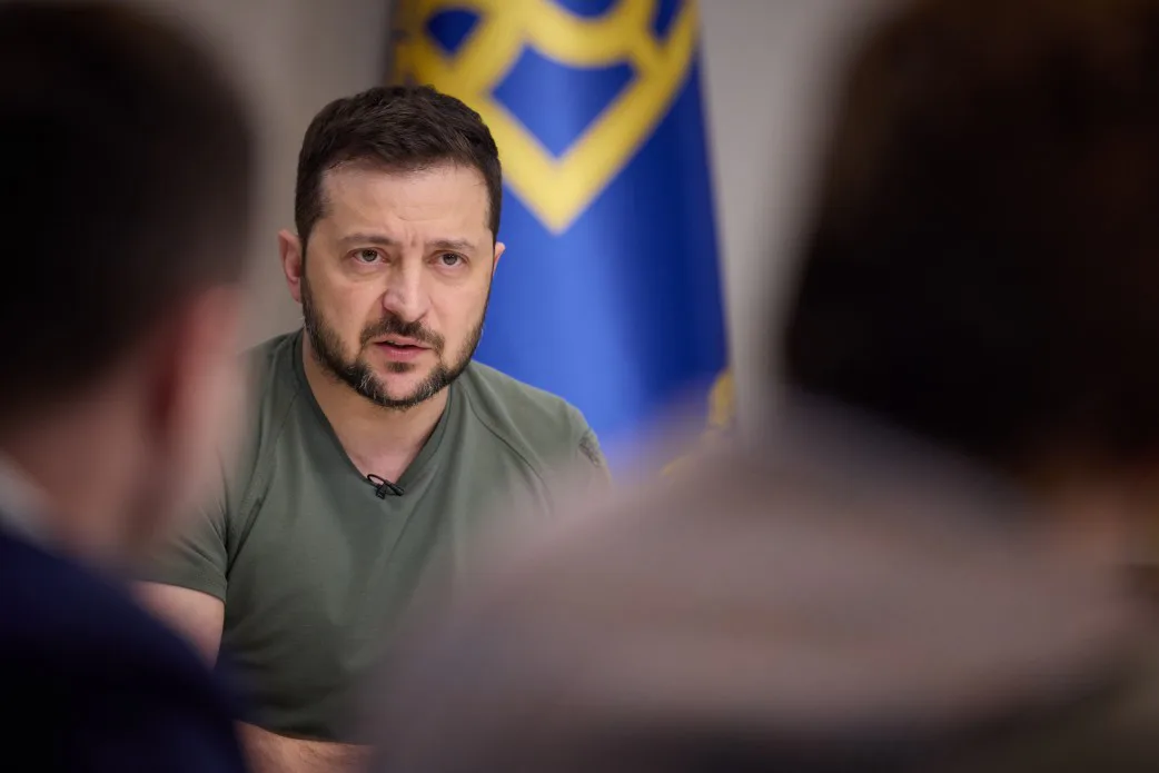 RazomUA - Zelenskyj berief Generalstab ein: Gelder für Waffen werden erneut gesucht