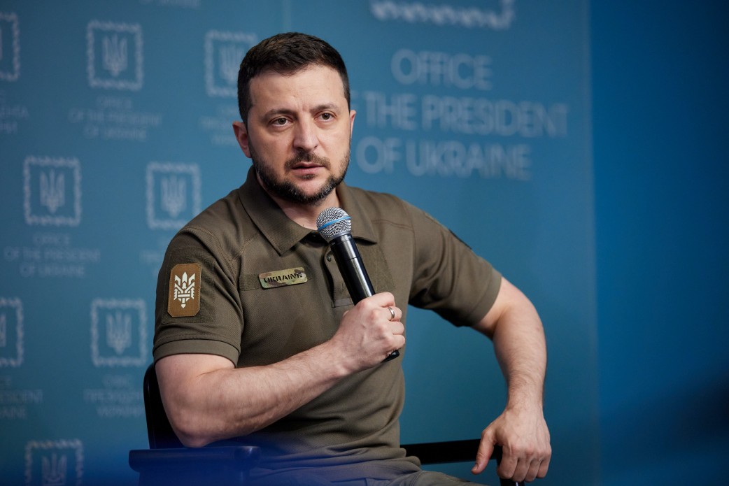 RazomUA - Selenskyj: Washington sieht nur einen Weg, Putin zu stoppen – und das kostet die Ukraine Gebiete