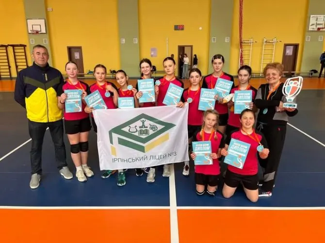 RazomUA - Lyceum from frontline Irpin wins regional handball championship — and now heads to all-Ukrainian final in Kyiv